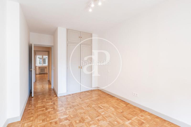Foto c5968f87-3419-4477-ba51-aaa590ad43ba. Miete etagenwohnung mit heizung parking in Castellana Madrid
