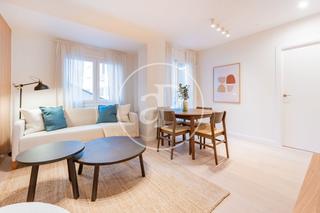 Location Appartement  C. de sebastián elcano. Piso en alquiler en sebastian el cano