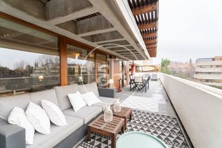 Etagenwohnung  C. julio caro baroja. Piso reformado en venta en calle julio caro baroja