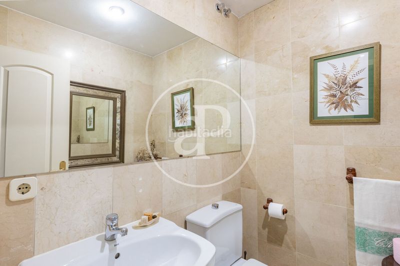 Casa adosada en c. de federico agustí 5 adosado en venta en el plantío en Madrid - Imagen 19