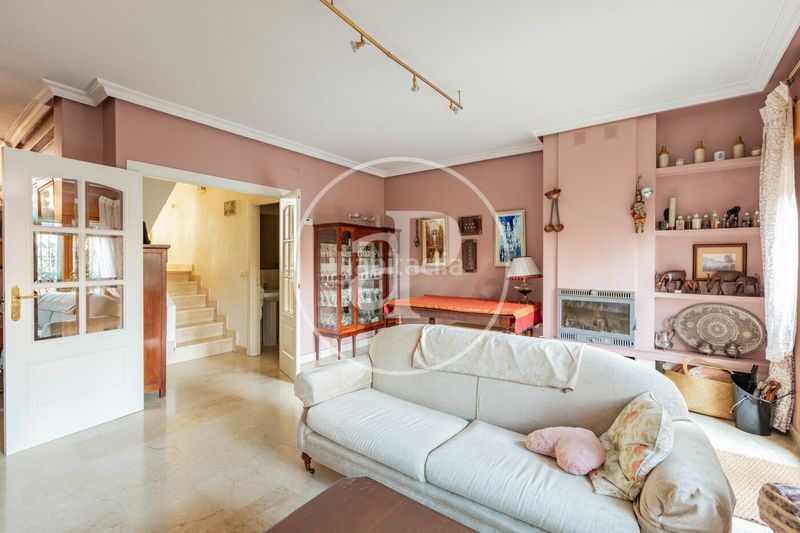 Casa adosada en c. de federico agustí 5 adosado en venta en el plantío en Madrid - Imagen 4