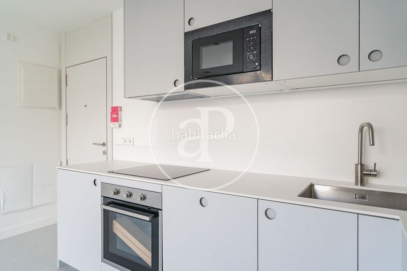 Foto a26f07f0-828b-49b7-9722-c6ecd9e27c1d. Alquiler ático estudio en alquiler en calle sanchez pacheco en Madrid