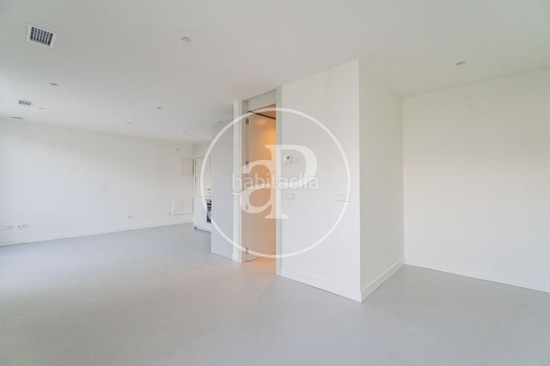 Foto cf55fa76-fc60-4490-b590-0021346623d2. Alquiler ático estudio en alquiler en calle sanchez pacheco en Madrid