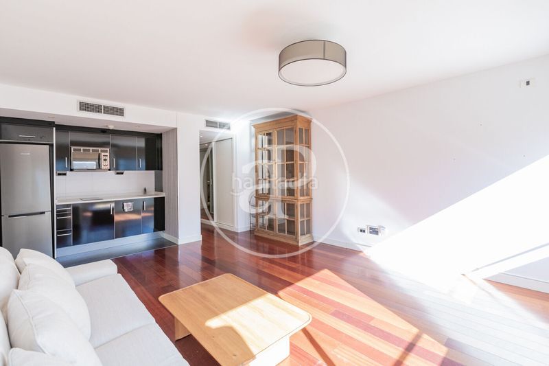 Foto d4ad434b-1929-46e3-a57a-419f3c43acae. Pis amb calefacció aparcament piscina a Ríos Rosas-Nuevos Ministerios Madrid