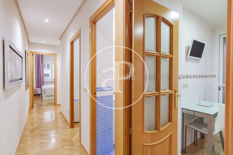 Foto b10bbc76-c6a3-46a1-9866-dd95fbfc9baa. Pis amb calefacció aparcament a Trafalgar Madrid