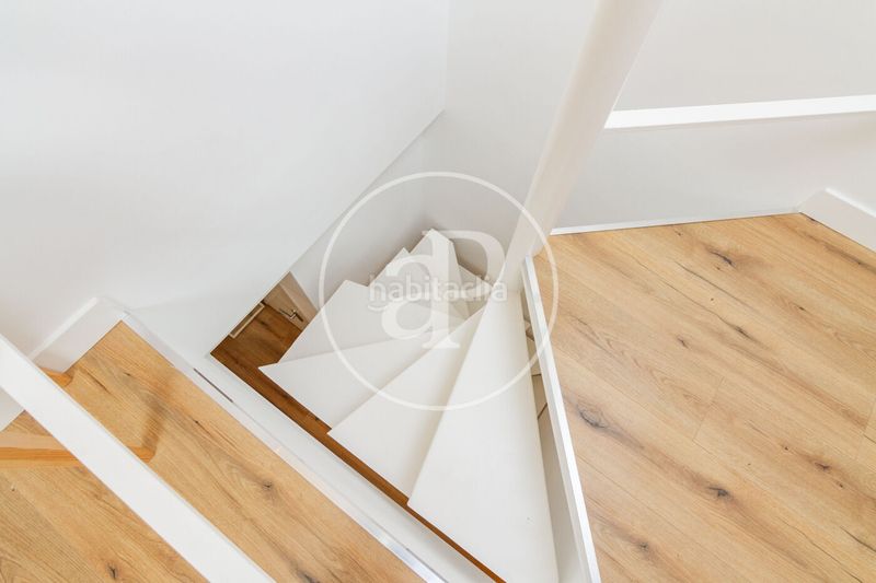 Foto f15b766e-693b-409d-bf82-ba1532dfa132. Pis amb calefacció aparcament a Universidad-Malasaña Madrid