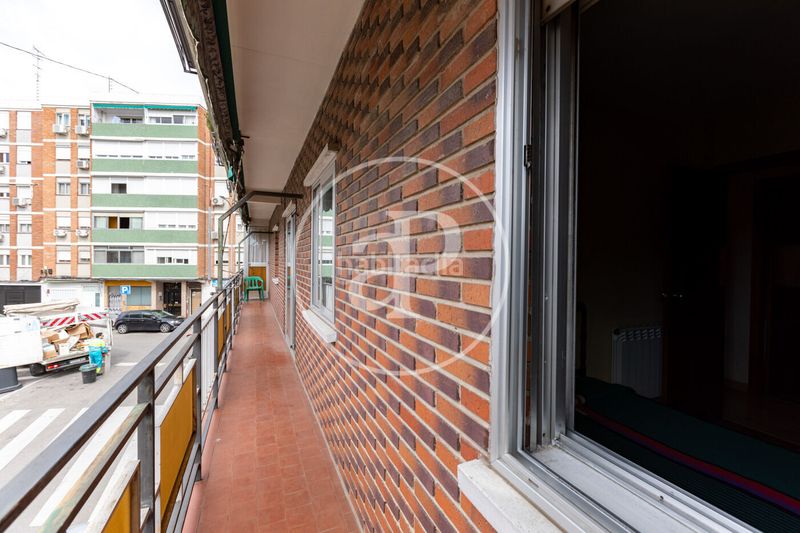 Foto 30f6ed6b-9c89-4185-a5cb-eac8e62d62cd. Pis amb calefacció a Ventas Madrid