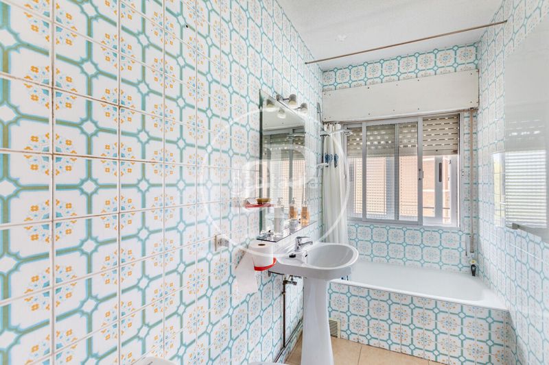 Foto 8f784a80-81ac-4c1e-9f18-8f51a368eb1e. Pis amb calefacció a Ventas Madrid