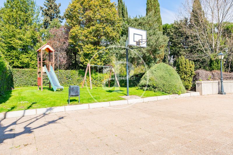 Foto 897a6365-7038-4f97-8b78-0c0aef8d30a3. Pis amb calefacció aparcament a Nueva España Madrid