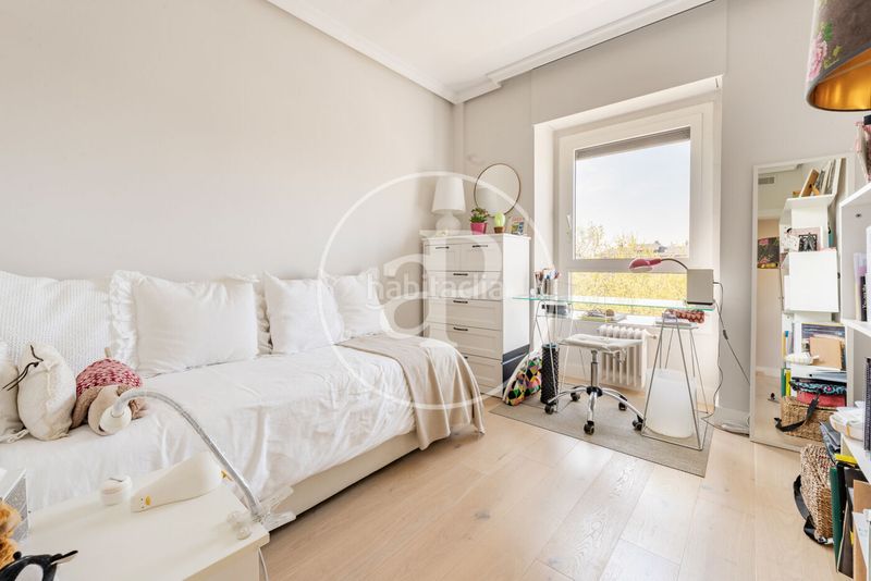 Foto a64f8ae9-c1b1-428d-91de-f8007f68e0bd. Pis amb calefacció aparcament a Nueva España Madrid