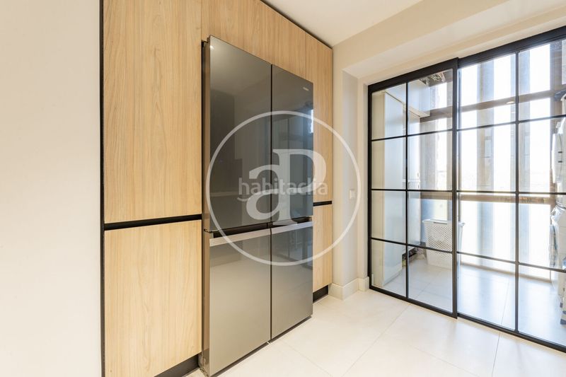 Foto b2eb21c7-67e9-46fe-9ed2-b62b32d878a7. Pis amb calefacció aparcament a Nueva España Madrid