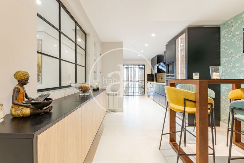 Foto b73053ef-2343-4d9a-947e-3bad7305e410. Pis amb calefacció aparcament a Nueva España Madrid