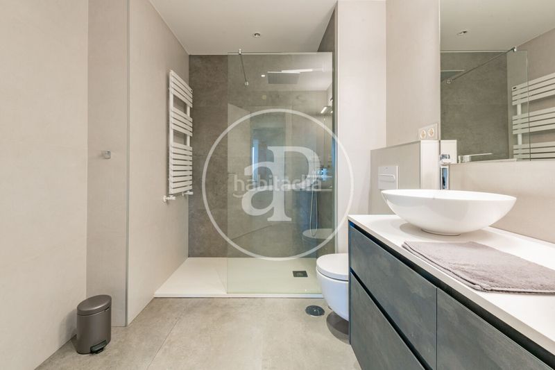 Foto cccc3152-90d7-4b0c-9381-eb832a9ee62e. Pis amb calefacció aparcament a Nueva España Madrid