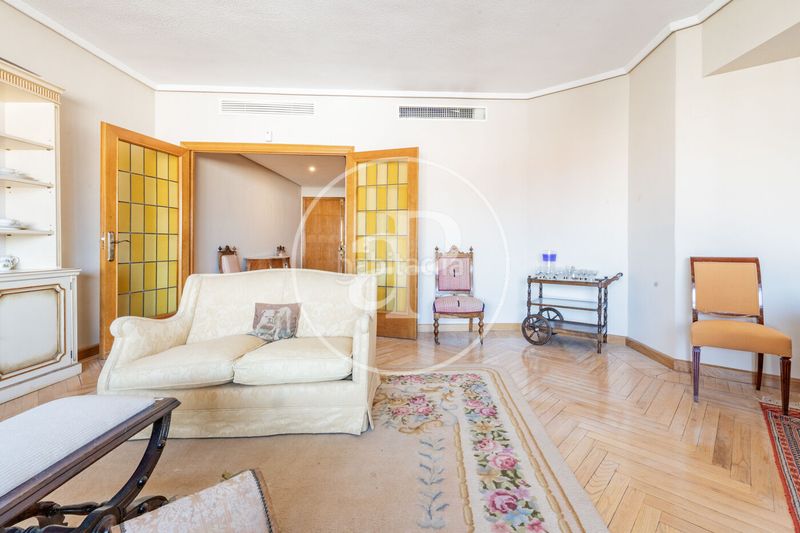 Foto 35c221dc-7ca1-4fbb-b87a-6ea17c6f1c48. Pis amb calefacció aparcament a Almagro Madrid