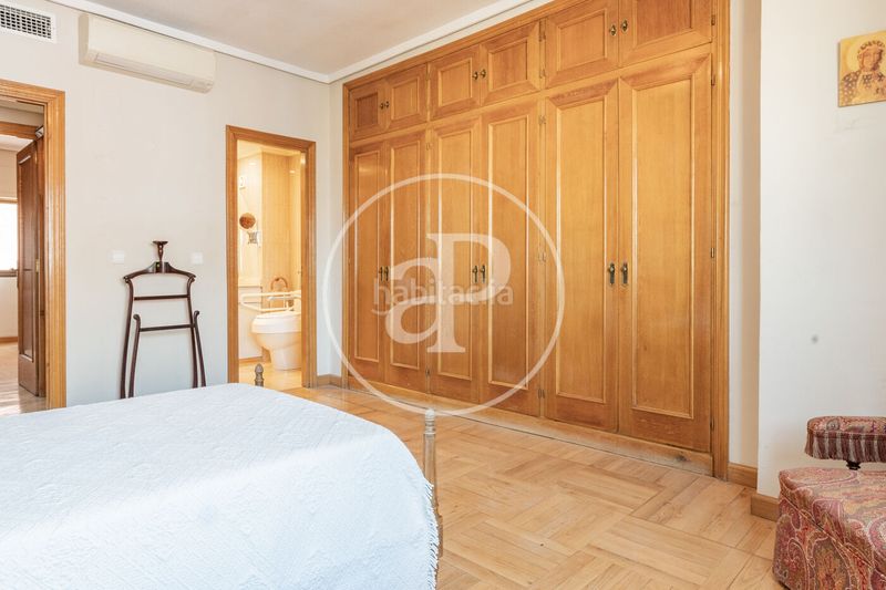 Foto 41adc08f-4182-4d3a-9942-716a35767854. Pis amb calefacció aparcament a Almagro Madrid