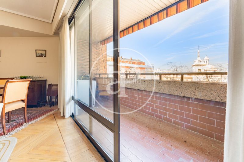 Foto ca6d0cd3-fff5-4d8b-a34c-60eca6f1115b. Pis amb calefacció aparcament a Almagro Madrid