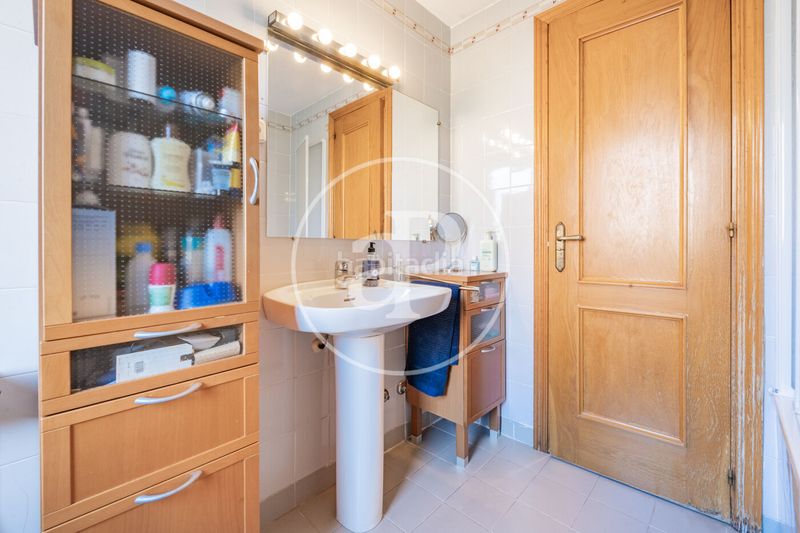 Foto 0cecdb6b-c4b8-48a8-871a-1fc7008663c5. Pis amb calefacció aparcament piscina a Mirasierra Madrid