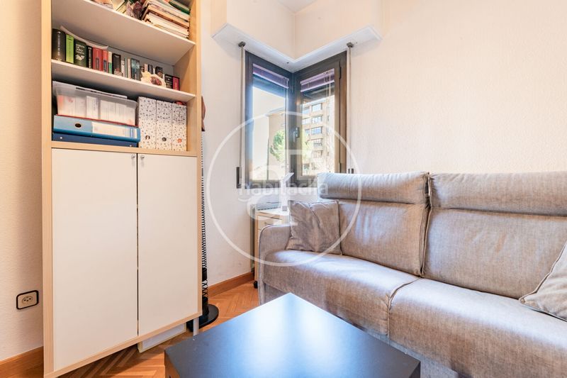 Foto 13c19272-630b-47cc-80c8-ba6907d66dd5. Pis amb calefacció aparcament piscina a Mirasierra Madrid