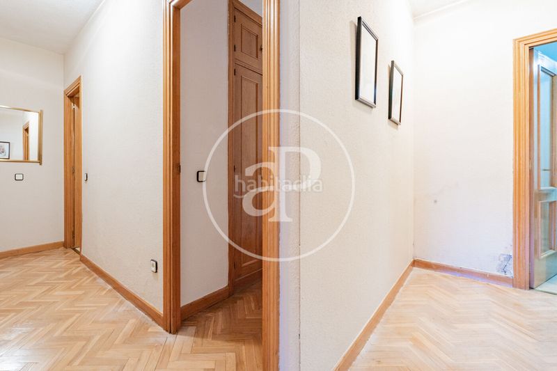 Foto 5ff866ea-4794-4a73-a7df-6f9ed5a2efde. Pis amb calefacció aparcament piscina a Mirasierra Madrid