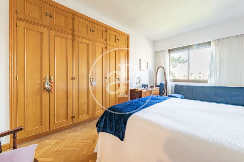 Foto 89e4f875-59a7-4372-ab99-169c4b22c35a. Pis amb calefacció aparcament piscina a Mirasierra Madrid