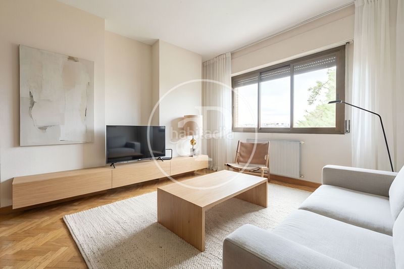 Foto 8b6af5a6-f87e-4451-84e5-b1f6a365b9ba. Pis amb calefacció aparcament piscina a Mirasierra Madrid