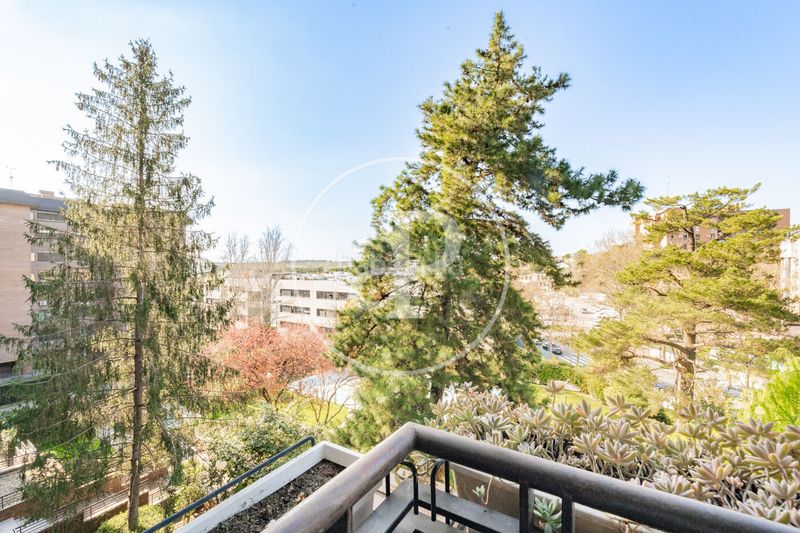 Foto 90aeb674-9b86-414b-b0ef-2ff7c5d38206. Pis amb calefacció aparcament piscina a Mirasierra Madrid