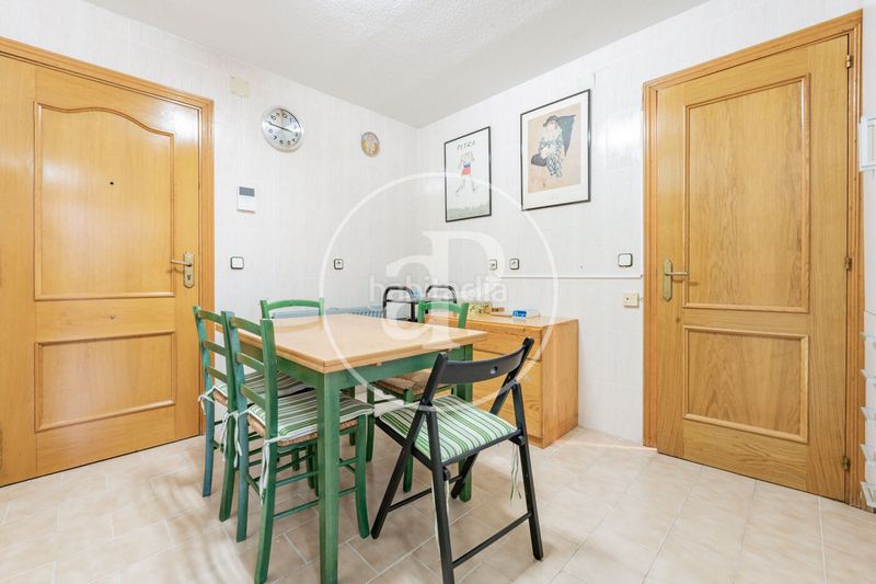 Foto 9a3483f1-1361-4004-af47-1a3c153298dc. Pis amb calefacció aparcament piscina a Mirasierra Madrid