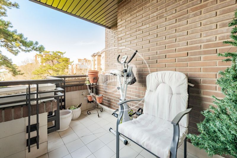 Foto d5d55420-fa3f-437a-a928-be737337464a. Pis amb calefacció aparcament piscina a Mirasierra Madrid