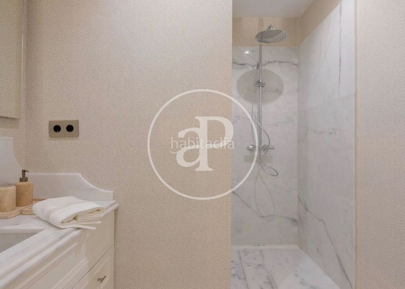 Foto 87b17a22-fa7d-4867-98d4-a8777e15a8c6. Pis amb calefacció aparcament a Goya Madrid