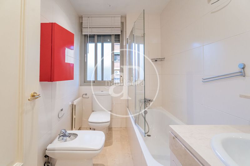 Foto 1e3353f3-abc6-4593-8c21-a1d3fb5baf82. Pis amb calefacció aparcament piscina a Hispanoamérica-Bernabéu Madrid