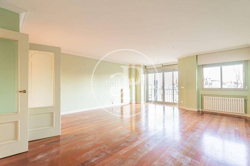 Foto 6c645727-ae2f-48c9-839e-ae00fd6d2dfa. Pis amb calefacció aparcament piscina a Hispanoamérica-Bernabéu Madrid