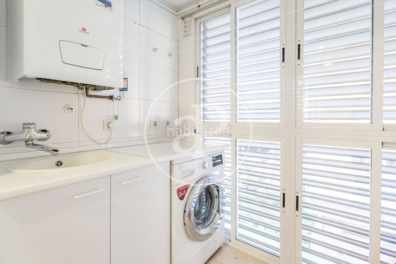 Foto 7bfa5f4f-66e4-4b29-9468-aa92e81d475e. Pis amb calefacció aparcament piscina a Hispanoamérica-Bernabéu Madrid