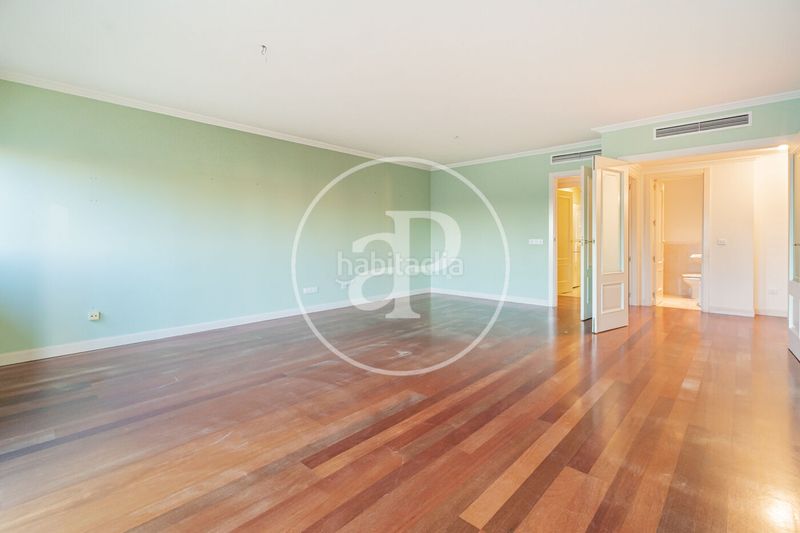 Foto 92a16712-2668-4c72-a36d-641e1eeba607. Pis amb calefacció aparcament piscina a Hispanoamérica-Bernabéu Madrid