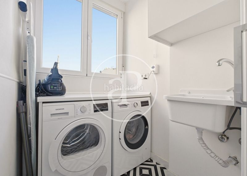 Foto 1fa7adce-d64d-4150-95c2-747c9dab2efd. Pis amb calefacció aparcament piscina a Nueva España Madrid