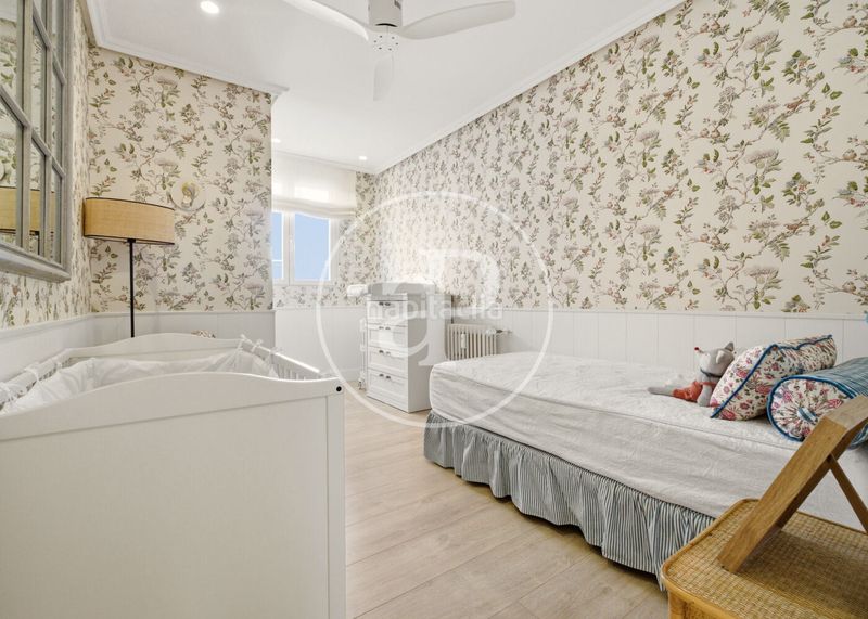 Foto 2716e3d6-64f3-4ae3-a5bf-b8b78b1e178a. Pis amb calefacció aparcament piscina a Nueva España Madrid