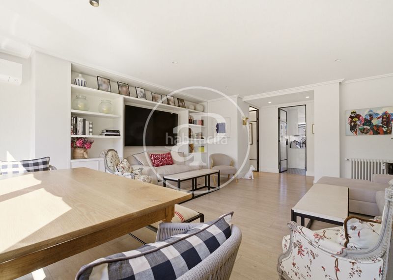 Foto 2b227ba5-8b41-4e7b-be51-19b8b786113d. Pis amb calefacció aparcament piscina a Nueva España Madrid