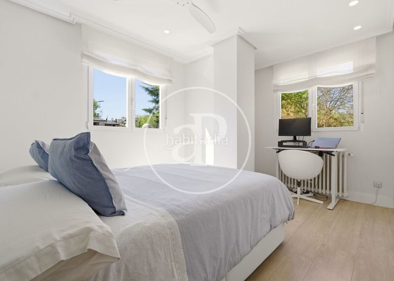 Foto 8a9cb0e2-894e-4707-b4bd-6b74b7e33b7a. Pis amb calefacció aparcament piscina a Nueva España Madrid