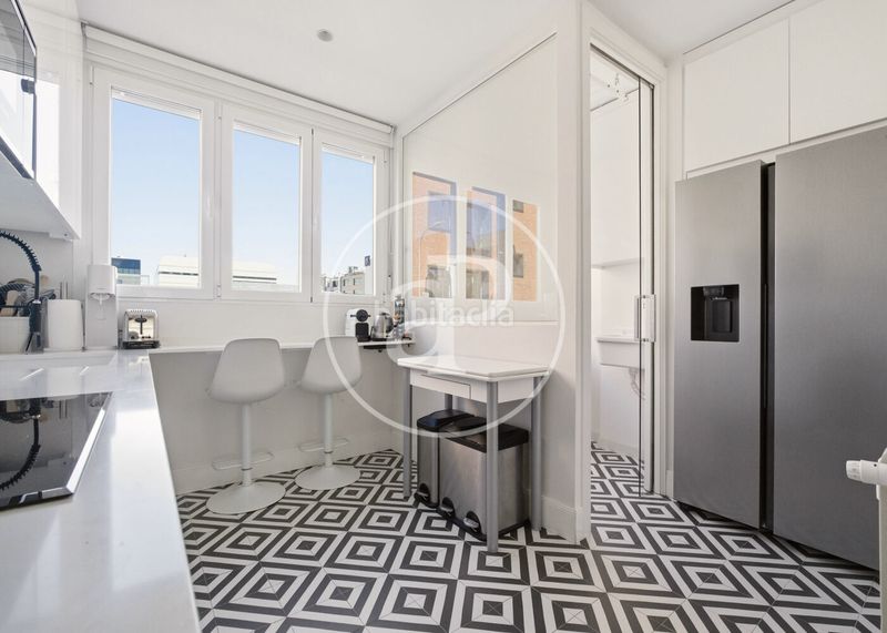 Foto b2301742-6e05-4496-9d12-7da002714660. Pis amb calefacció aparcament piscina a Nueva España Madrid