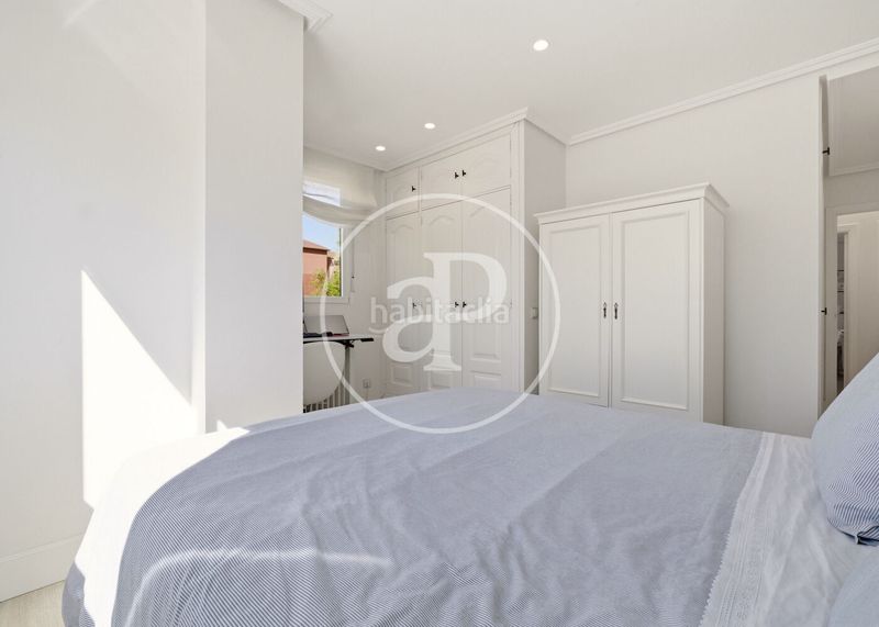 Foto b2c1b1ca-a063-4762-a3c8-d0cd776e6177. Pis amb calefacció aparcament piscina a Nueva España Madrid