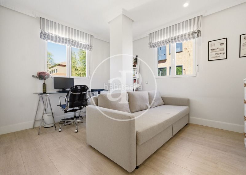 Foto b6942041-64ef-4126-81da-f672fd3d109c. Pis amb calefacció aparcament piscina a Nueva España Madrid