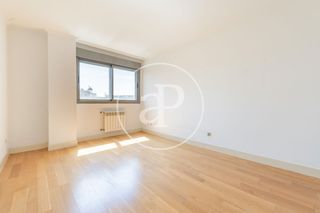 Pis a Legazpi. Ático en venta en arganzuela