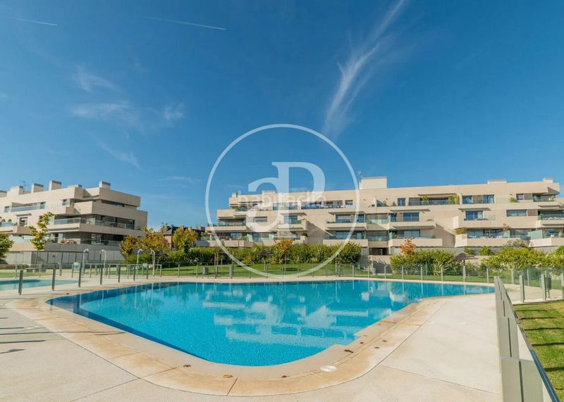 Foto 710a4cda-2753-4da4-b9a7-63407c26d3f2. Àtic amb calefacció aparcament piscina a Valenoso Boadilla del Monte