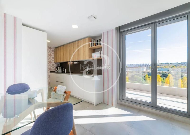 Foto 83cdd856-adc7-4c71-be26-cc53733369d4. Àtic amb calefacció aparcament piscina a Valenoso Boadilla del Monte