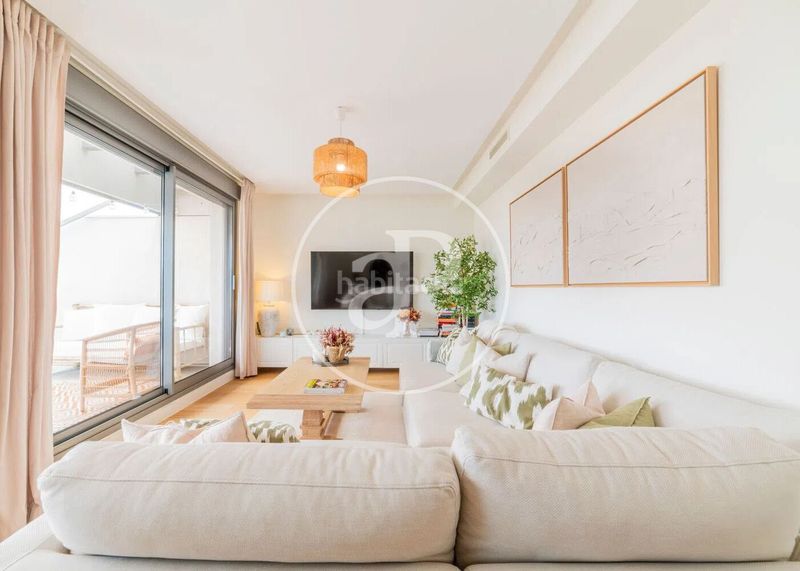 Foto ecdd8062-d8f7-4743-9699-9d904ef851d0. Àtic amb calefacció aparcament piscina a Valenoso Boadilla del Monte