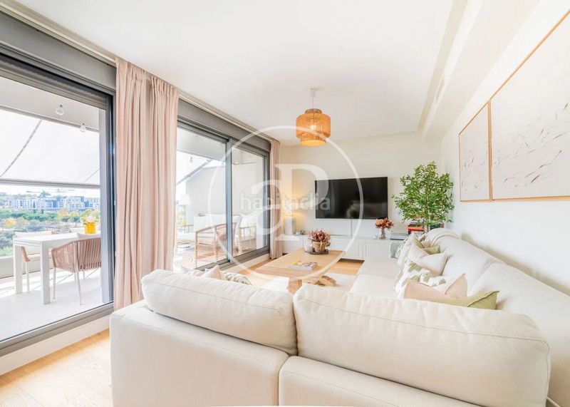 Foto fa7cd38c-25d2-4fb3-8345-5fe05e2b71dc. Àtic amb calefacció aparcament piscina a Valenoso Boadilla del Monte