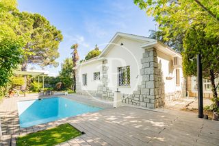 Miete Haus  C. de la peña cítores. Casa independiente en alquiler en mirasierra