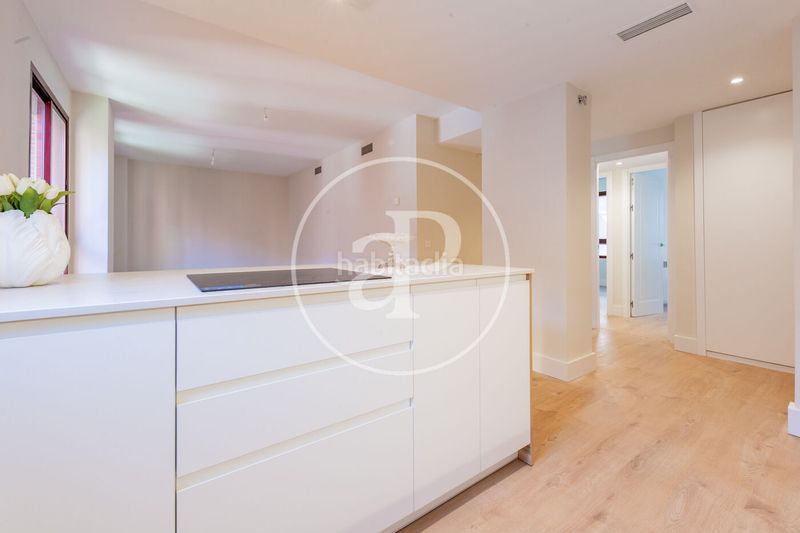 Foto 20e4dfd3-e3b3-44e3-a226-5d0cdcf7aa8a. Pis amb calefacció aparcament a San Juan Bautista Madrid