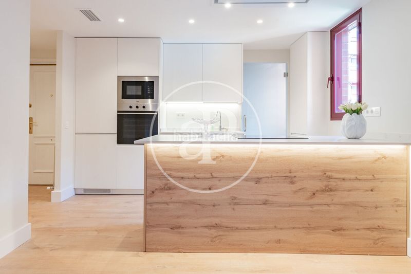 Foto ba42e819-ac35-4be9-ae06-5e42d13df302. Pis amb calefacció aparcament a San Juan Bautista Madrid