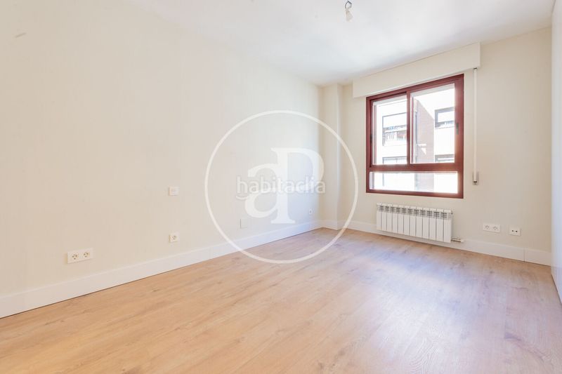 Foto d9ed0302-de0f-4138-83f9-eb9ad532b32e. Pis amb calefacció aparcament a San Juan Bautista Madrid