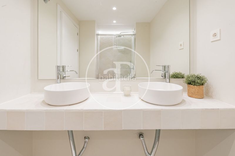 Foto f00615bc-3552-47c3-ac76-8c8a320dd1ce. Pis amb calefacció aparcament a San Juan Bautista Madrid